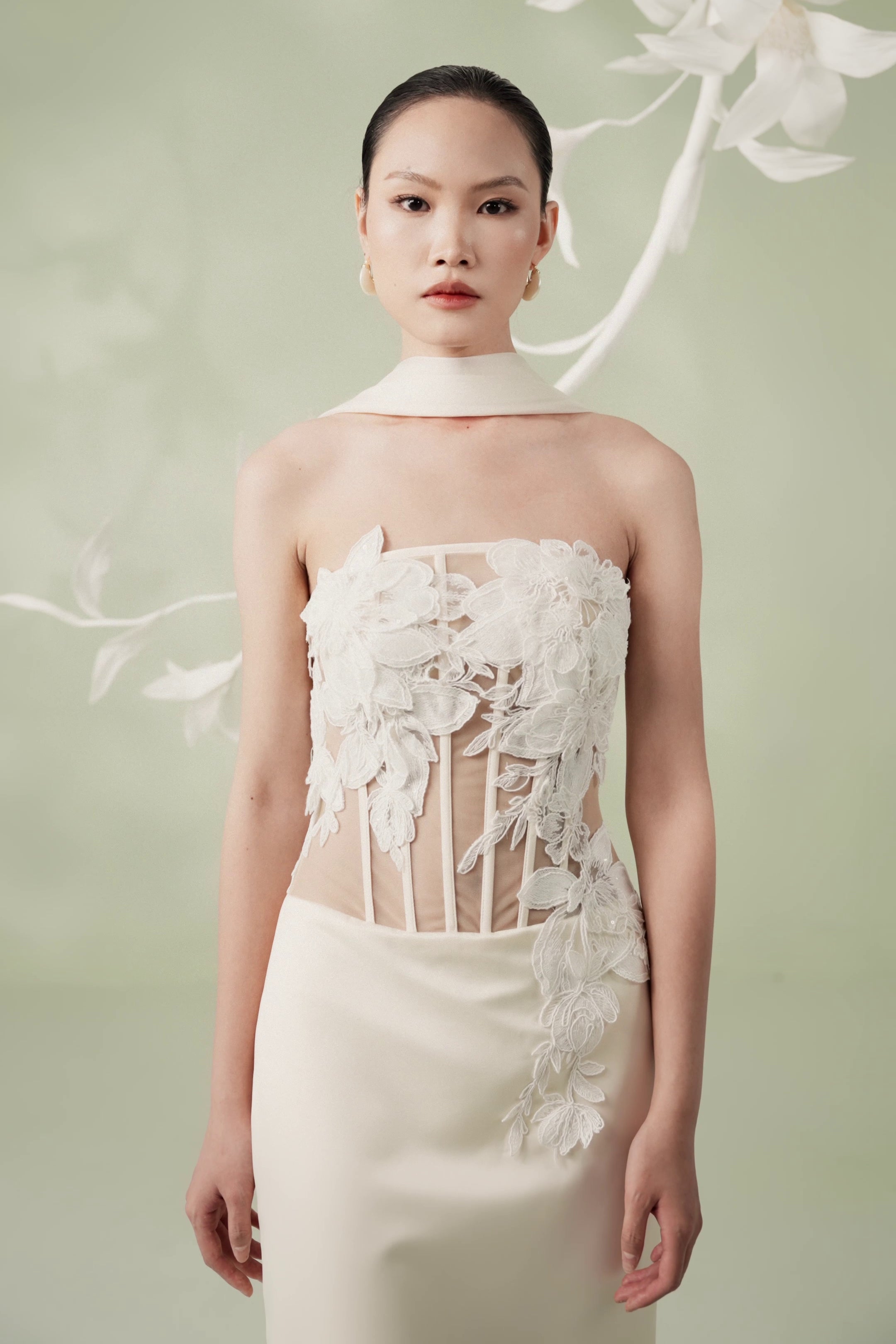 Đầm Dạ Hội ÉCLIPSE Đính Hoa Tinh Tế - Ivory